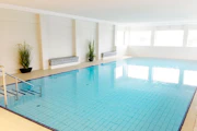 Strandnahe 1,5-Raum-Ferienwohnung 12 im Terrassenhaus Duhnen mit Schwimmbad / Sauna